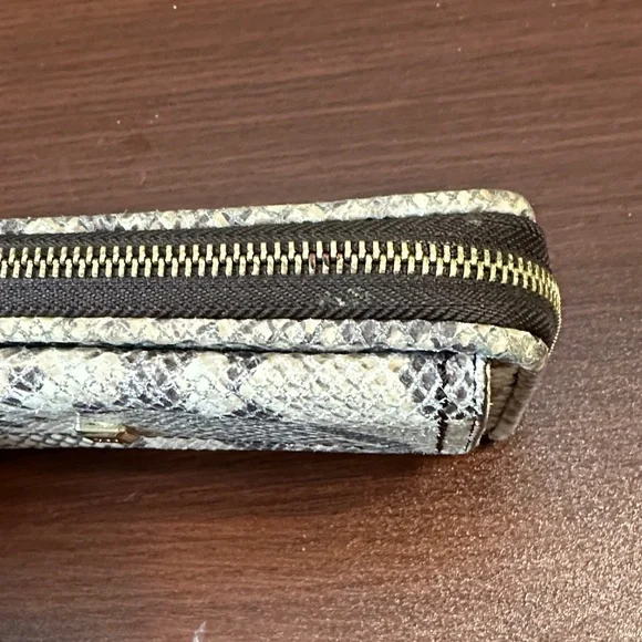 Nine West Elegant Snake Print Wallet carry alone or as wallet EUC - Picture 5 of 9